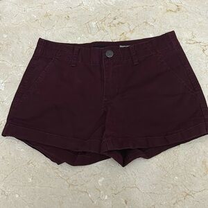Aeropostale Low Rise Twill Shorts in Burgundy Size 4